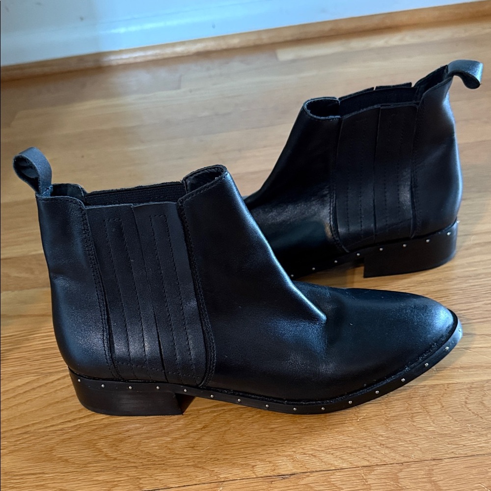 Steve Madden Black Leather Ankle Boots